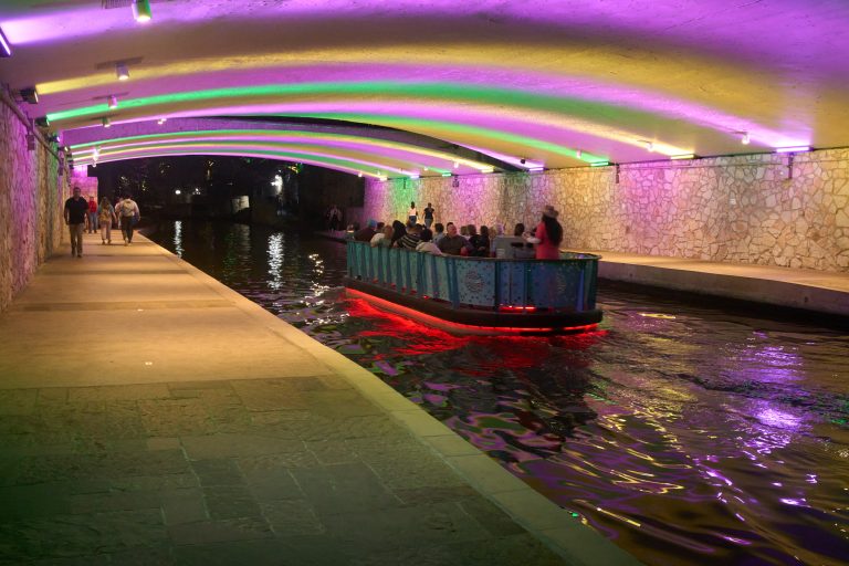 Paseando por el River Walk en San Antonio
